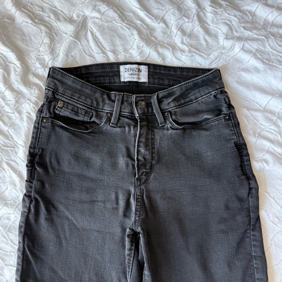 Levi's Denizen High Rise Skinny Black Charcoal Wash Skinny High RiseJeans - Picture 1 of 12